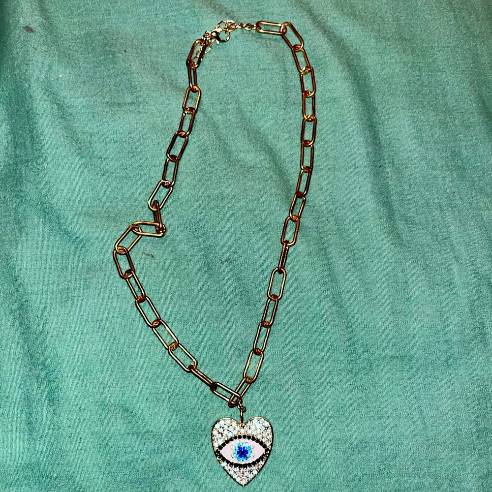 Eye heart necklace
